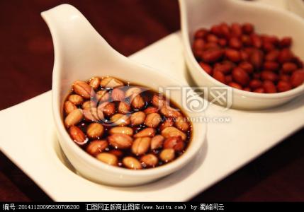 醋泡花生的功效与作用 醋泡花生米的功效与作用 多吃它能延年益寿