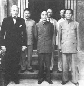 张治中与蒋介石 建国后毛泽东曾派张治中劝降蒋介石 曾派