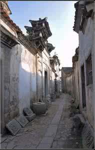 庭院深深深几许 古巷深深，深几许