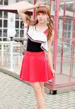 糖果色背带裤怎么搭配 糖果色衣服怎么搭配