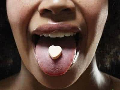 熬夜后口腔溃疡 口腔溃疡 熬夜后疯长