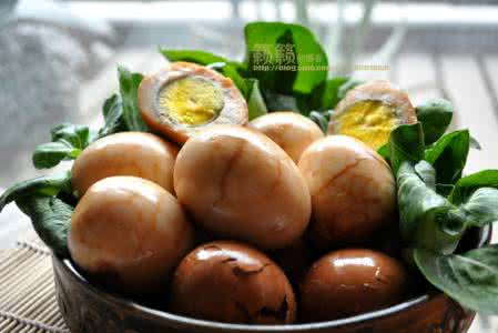 茶叶蛋的做法入味好吃 五花肉味的茶叶蛋更好吃!