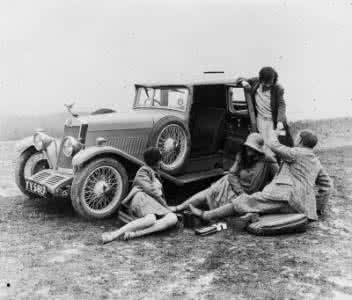 第一辆电动汽车 130年前的第一辆汽车还能开动