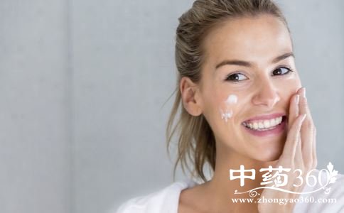 降血糖的中药泡水喝 这几种防晒中药泡水外洗可使皮肤滋润水嫩