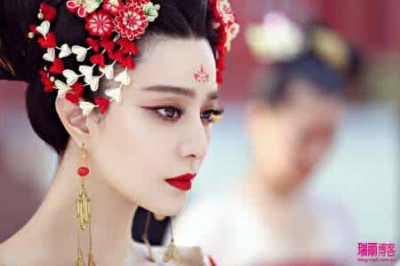 大鼻子情圣 大鼻子情圣 “三庭五眼”鼻子为何能当情圣?