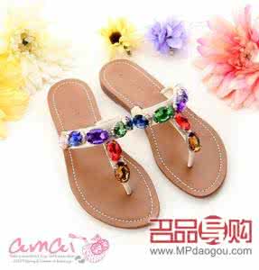 沙滩凉鞋女款 沙滩凉鞋的正确保养方法