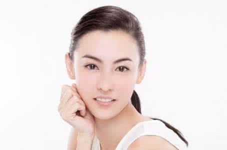 化妆技巧 淡妆化妆技巧 淡妆化妆技巧有哪些 怎样化出完美淡妆