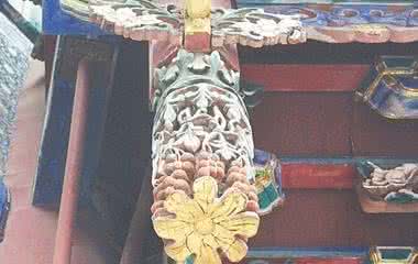 古建筑屋顶的垂脊兽 古建筑垂花 古建垂花,匠心之美