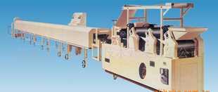 奶盐苏打饼干的做法 饼干冷却与整理设备——撒糖、盐装置