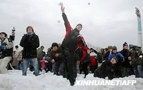 模拟人生打雪仗 打雪仗 西雅图近6000人打雪仗刷新吉尼斯纪录