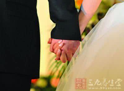 简短小故事大道理全集 一对夫妻床边的谈话 虽然短却有大道理