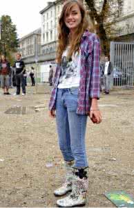 好看的雨靴 雨靴搭配 雨靴怎么搭配好看