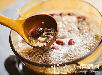 酒精肝吃什么食物好 酒精肝吃什么好?改善酒精肝的食物与食疗方推荐