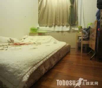 弹簧床垫 伤身体 直接在地上铺床垫睡觉 床垫直接铺在地上伤身体么