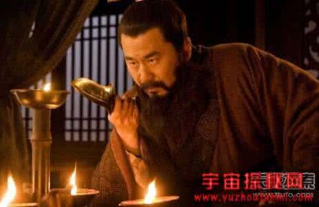 兵临城下 吕布死前真相：曹操兵临城下时，吕布曾叫人砍下自己头颅投降！