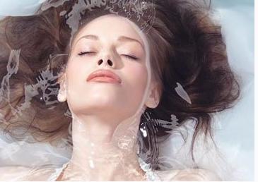 油性头发怎么护理 油性头发护理 头发总是油腻的原因-油性头发怎么护理？