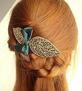 不满新发型打死理发师 今天才知道发型可以这么美，以后打死也不披着头发了！