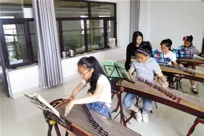 吹拉弹唱 吹拉弹唱重在素质培养