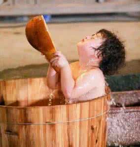 频繁洗澡不好吗 夏季频繁洗澡好吗?