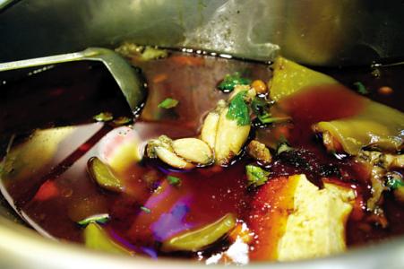 常吃皮蛋好吗 皮蛋的危害 常吃这一物竟会致命