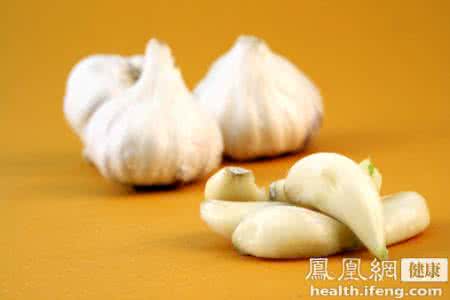 如何去除吃大蒜的味道 吃大蒜口臭 吃大蒜口臭怎么办？怎样去除口中大蒜味