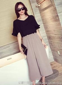 脖子短穿衣 脖子短怎么穿衣？V领拉长比例