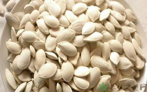 南瓜子仁的功效与作用 养生：南瓜子抗衰老 南瓜的8种食疗功效