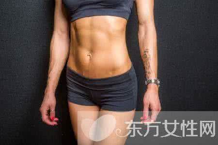 女性练腹肌 女性怎样练11字腹肌更快呢