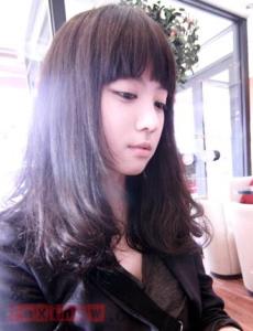 圆脸女生长发发型 2015最新适合圆脸女生的中长发发型