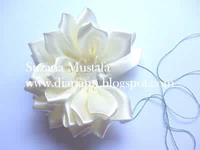 手工丝带发饰教程图解 手工丝带花教程----“苏珊娜穆斯塔法的花”