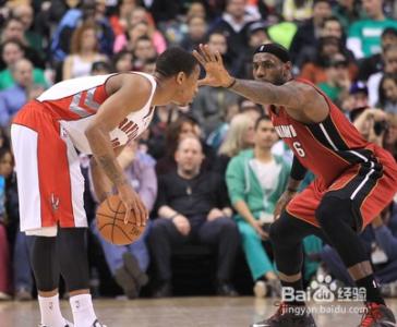篮球防守技巧 篮球防守技巧 篮球防守时要注意哪些要素