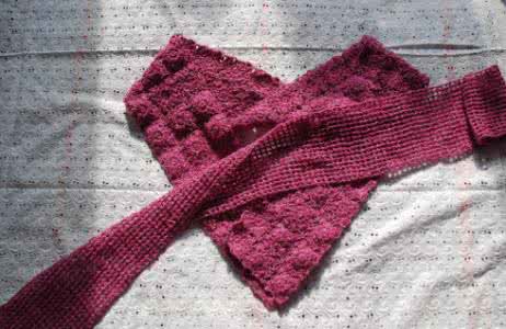 钩编梅花围巾的方法 不同寻常的钩编围巾