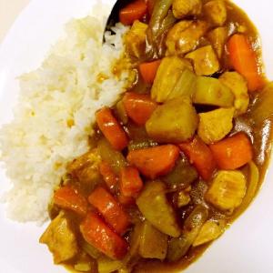 咖喱鸡块土豆饭的做法 咖喱鸡土豆的做法大全 咖喱鸡饭的做法 咖喱鸡饭的做法大全