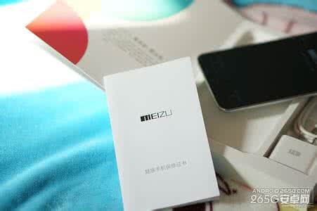 魅族mx4熊猫机 黑白经典配色 魅族mx4熊猫机开箱图赏: 前黑后白的经典配色