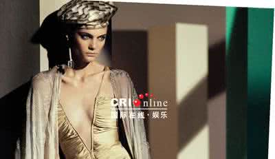 armani时装秀 armani广告大片 Armani时装大片演绎高贵气质