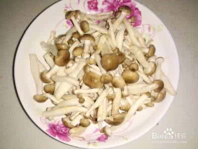 鲜虾菌菇汤 用菌菇吃出鲜虾的感觉-----海鲜菇芝麻棒