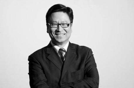 用理想和现实谈谈青春 白岩松：用理想和现实谈谈青春