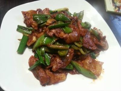蒜苗回锅肉 蒜苗干煸回锅肉 干香酥嫩味道鲜美