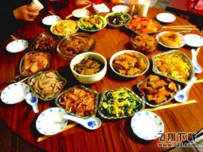 一家人吃年夜饭 你家年夜饭都吃啥?想让它成为爆款吗?