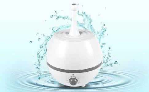 加湿器里面加什么水 加湿器的作用 加湿器里面加什么水 加湿器的作用有哪些