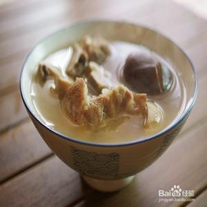 香菇炖鸡汤的家常做法 牛奶炖香菇 香菇牛奶汤的做法,香菇牛奶汤怎么做好吃,香菇牛奶汤的家常做法