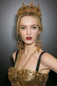 不丹国王和王后真实 过得像王后,才能吸引国王