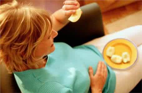 孕妇必吃的12种食物 警惕：孕妇不能多吃的19种食物 当心流产