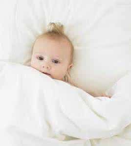 旧枕头扔掉有讲究吗 旧枕头扔掉有讲究吗 宝宝使用枕头有哪些讲究