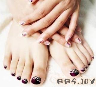 指甲油怎么涂好看 怎么打指甲油好看?