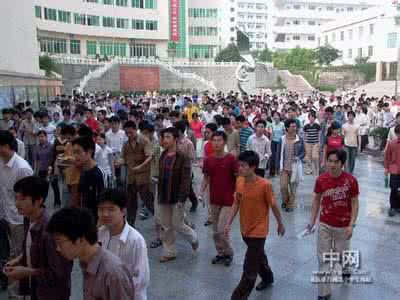 重庆中学生交流网 重庆中学生网高考 重庆中学生交流网：重庆中学生放弃高考挑战现状