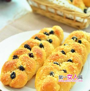 葡萄干面包 自制葡萄干面包 美味又可口