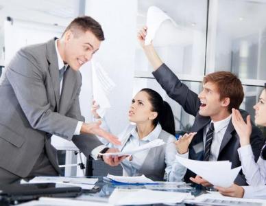 梦见和同事吵架 梦见和别人吵架 梦见和同事吵架