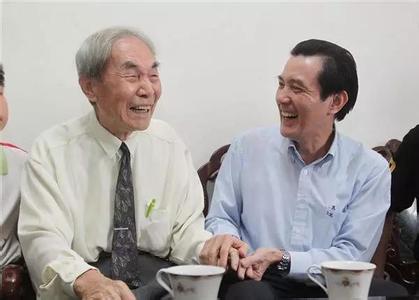 98岁老人爬树 98岁老人爬树 75岁当背包客,87岁念大学,98岁成全球最老硕士