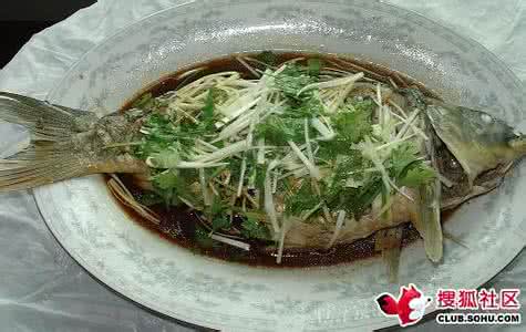 油泼鲤鱼简单做法 油泼鲤鱼的做法大全